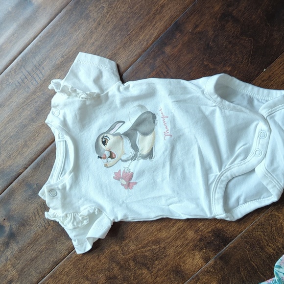 H&M Disney Newborn set - Picture 4 of 4